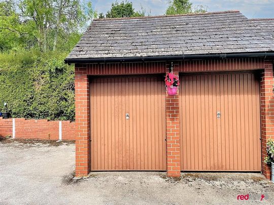 3 bedroom maisonette to rent - Photo 1