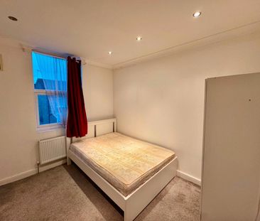 Room in a Shared House, Rosebank Road, E17 - Photo 4