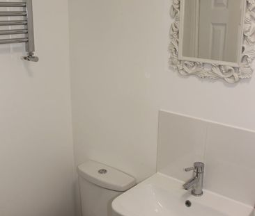 Room in a Shared House, Rodney Close, B16 - Photo 2