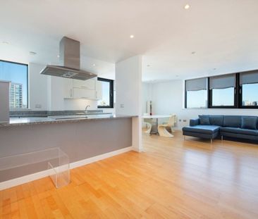 East India Dock Road, E14, London - Photo 2