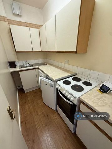 1 bedroom flat to rent - Photo 5