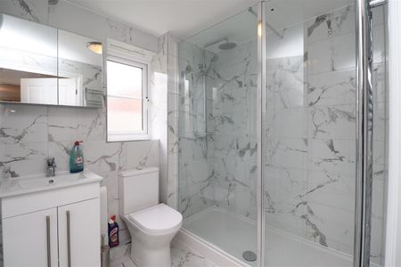 1 BED Flat To rent - Photo 5