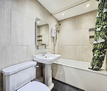 Romana Court, Sidney Road, Staines-upon-Thames, Surrey, TW18 4QJ - Photo 6