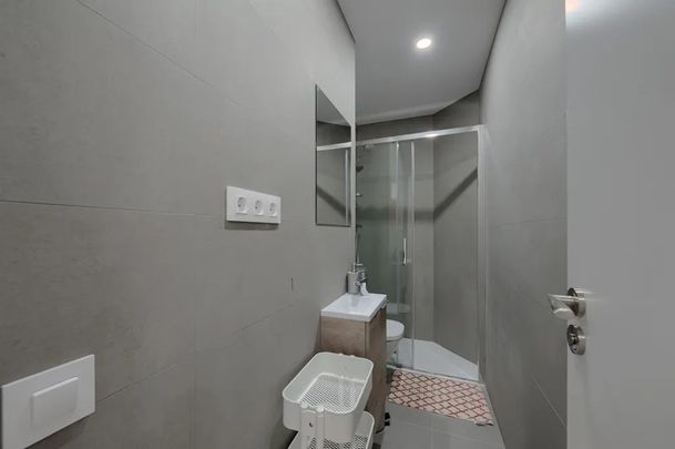 Carrer de Nàpols, Barcelona, Catalonia 08013 - Photo 1