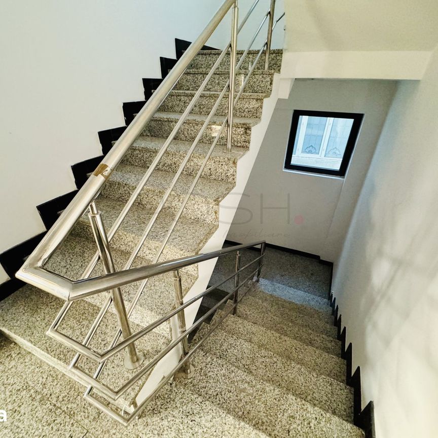 Imobil birouri Floreasca, 1000 mp, garaj, lift, rooftop - Photo 1