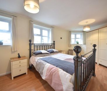 2 bedroom terraced house to rent - Photo 4