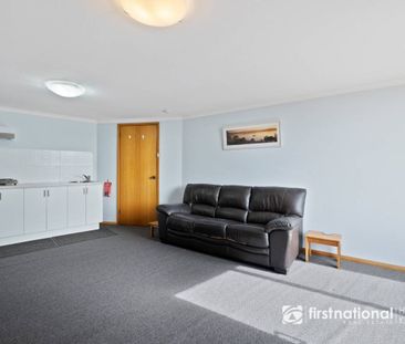 1 Bedroom Flat in Popular Location - Photo 2