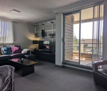 Westonian Court, Glenavon Park, Bristol - Photo 2