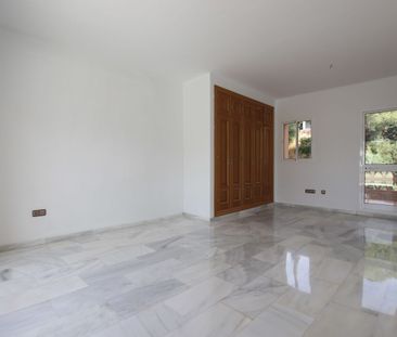Detached Villa in El Rosario - Photo 4
