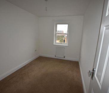 3 bedroom maisonette to rent - Photo 2