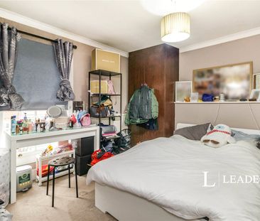 2 bedroom house to rent Albert Road, Addlestone, KT15 - Photo 1