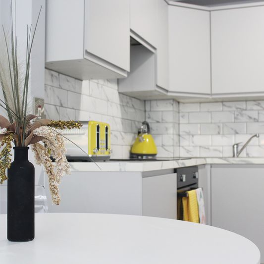 The Oaks, Herbert Park Lane, Ballsbridge, Dublin 4, D04 KW95 - Photo 1