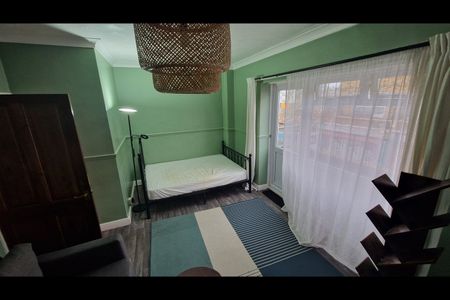 2 Bed Flat, Kerbey Street, E14 - Photo 4