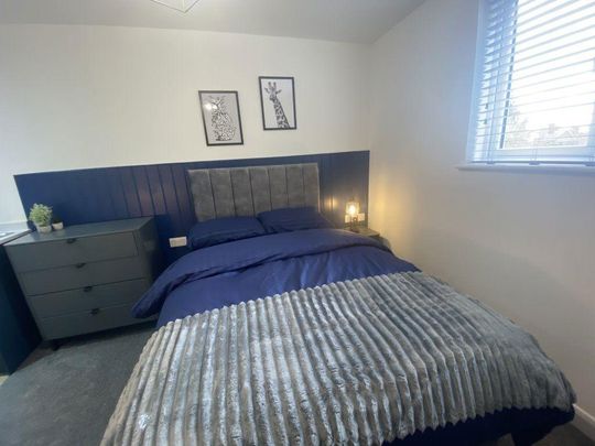 1 bedroom in a house share to rent - Photo 1