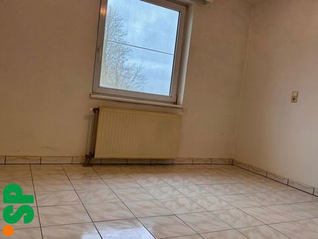 Tweeslaapkamer appartement met volledig gerenoveerde badkamer gelegen nabij het centrum van Geel - Foto 2