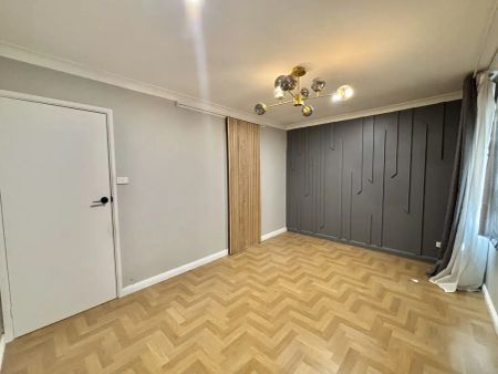 “Luxurious Family Living with Space, Style & Comfort” - Photo 2