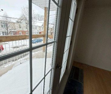 Beau 4 1/2 fraichement rénové à Sorel-Tracy - Photo 2