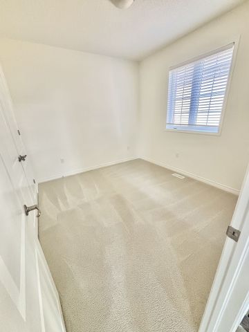 For Lease - 120 Lacrosse Trail, Vaughan, Ontario - Photo 5