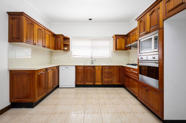 Spacious Three Bedroom Home in a Convenient Location - Photo 1