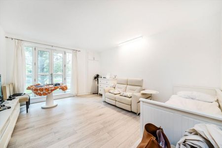 1 bedroom flat to rent - Photo 2