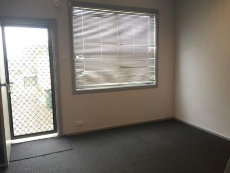 1 Bedroom Studio - IDEAL SPACE FOR ONE - Photo 3