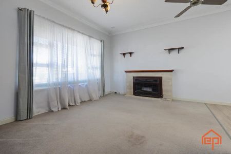 “Cosy home in great location” - Photo 5