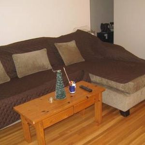 $1950 / 1br - 700ft² - Short-term furnished unit from March to April - Photo 2