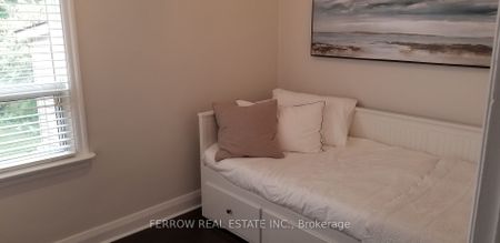 Detached Home For Lease | W8133782 - Photo 3