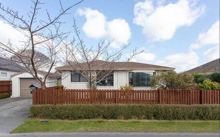 2/15 Orkney Street, Fendalton, NZ 8052 - Photo 3