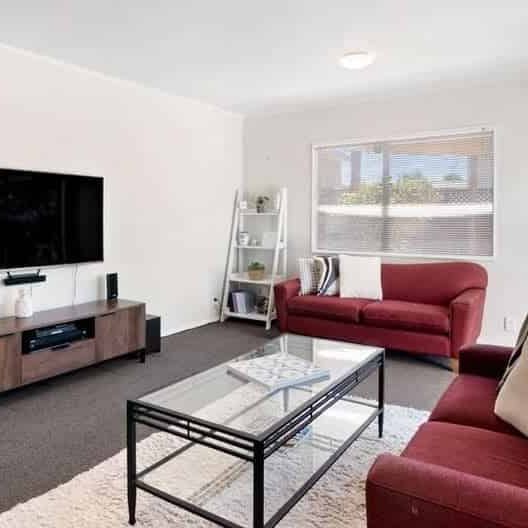 Family-Friendly Birkdale Townhouse with Sunny Gard - Photo 1