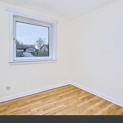 1 bedroom ground floor flat to rent - Photo 1