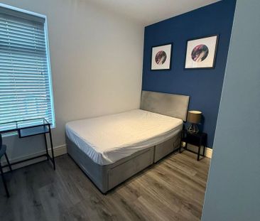 1 bedroom in a house share to rent - Photo 3