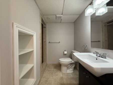 For Lease - 801 Krosno Boulevard Unit# Lower, Pickering, Ontario - Photo 5