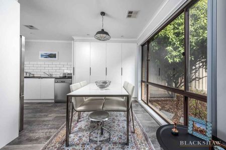 Three Bedroom Home in the Heart of Calwell! - Photo 5