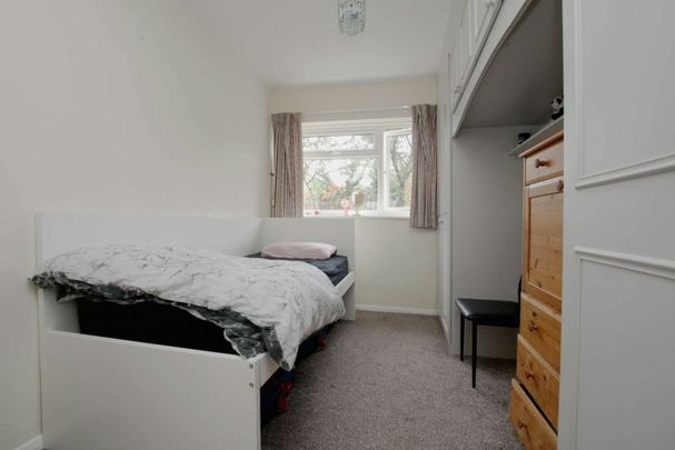 St. Christophers Close - Photo 1