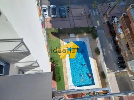 Alquiler de piso en Paseo Marítimo Rey de España - Photo 2