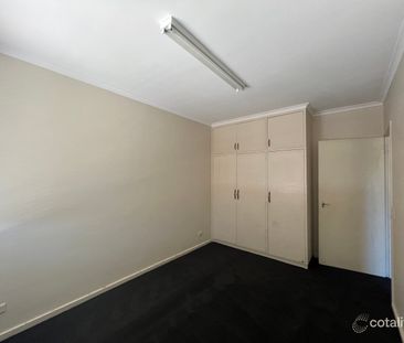 Ivanhoe East - Photo 3