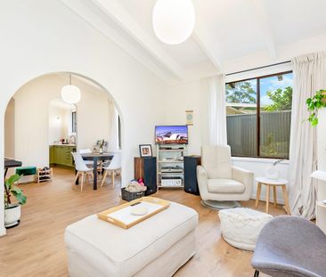 Charming & Spacious Unit / Homette - Photo 2