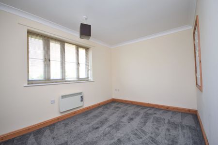 Briston - Photo 5