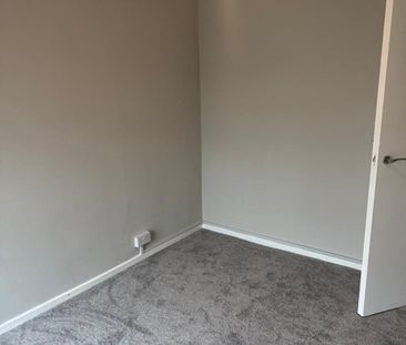 2 Bed Flat, Bardsley Close, CR0 - Photo 4