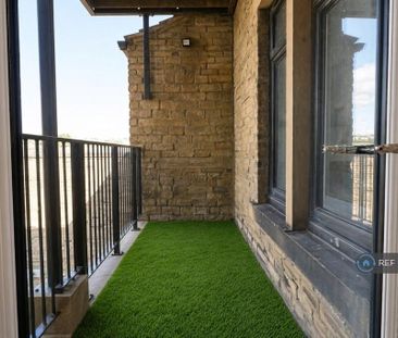 3 bedroom flat to rent - Photo 5