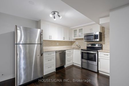 For Lease - 72 Redwood Avenue Unit# Lower, Toronto, Ontario - Photo 2