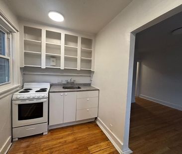 For Lease - 2405 Queen Street Unit# 301, Toronto, Ontario - Photo 6