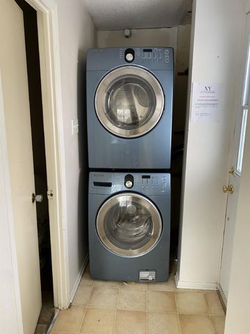 8 Foxmeadow Lane - Room 6 - Photo 5