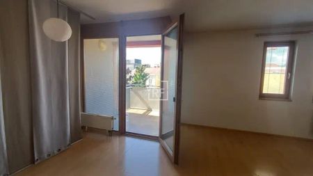 Pronájem prostorného bytu 1+kk s garážovým stáním - Slezské předměstí - Photo 2