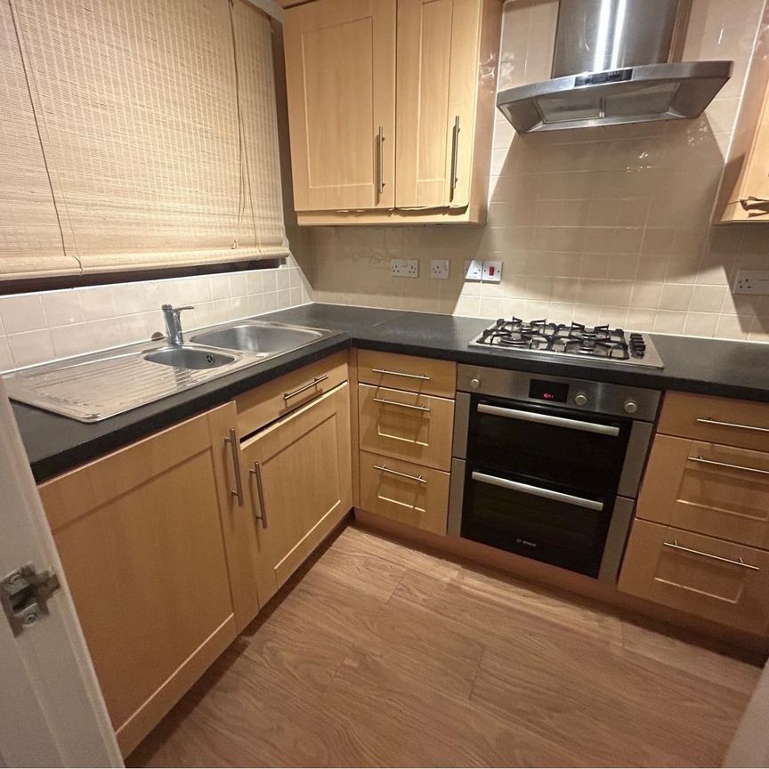 Kenyon Place, Welwyn Garden City - Photo 2