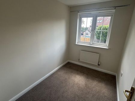 3 bedroom semi-detached house to rent - Photo 4