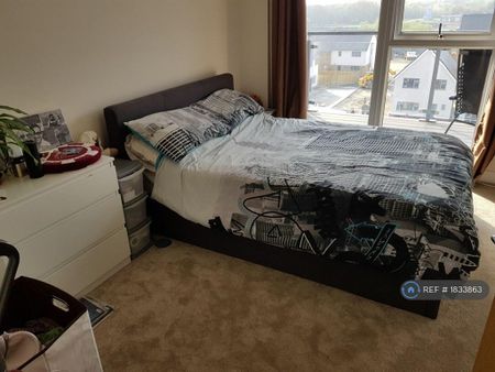2 bedroom flat to rent - Photo 5