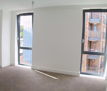 1 bedroom Apartment to let - Photo 2