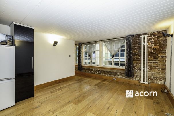 Flat to rent - Tower Bridge Road, London, SE1 - Photo 1